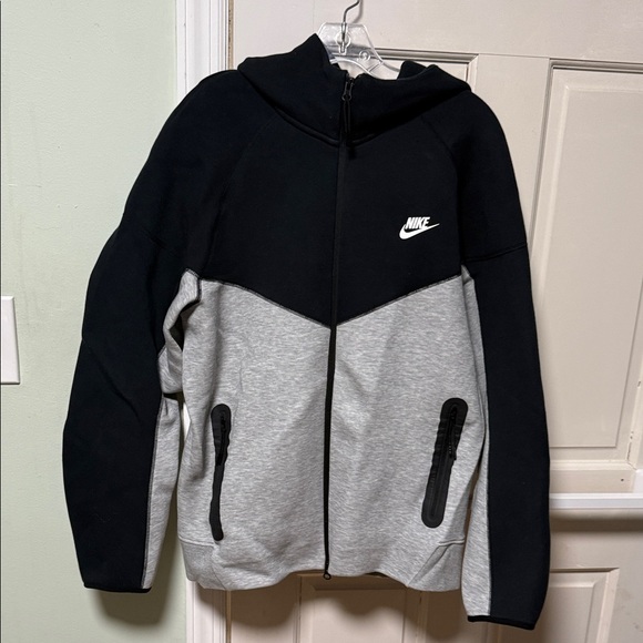 Nike Tech Black and Gray Full-Zip Sweater